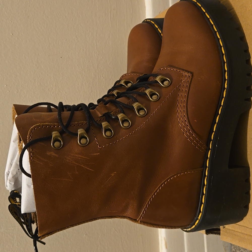 Dr. Martens Leona Boots - Picture 4 of 16
